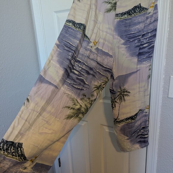 90s | Silk | 🌴 Vintage Tommy Bahama Scenic Tropical Capris – RARE PRINT | M | - Picture 9 of 10